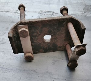 Druckstück Blattfeder Hinterachse von Hanomag AL-28 Oldtimer LKW