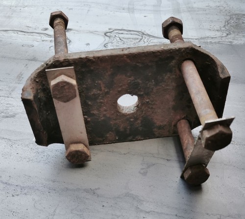 Druckstück Blattfeder Hinterachse von Hanomag AL-28 Oldtimer LKW