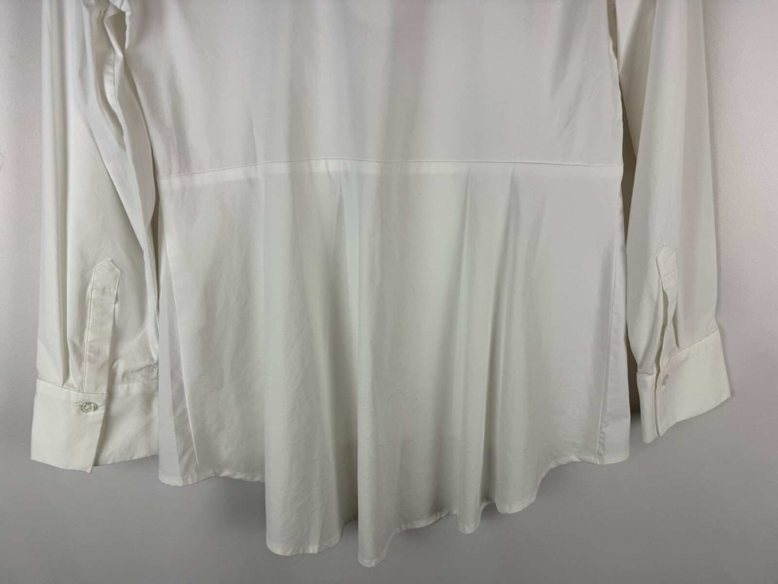 Chico's White Hidden Button Cutout Back Collared … - image 12