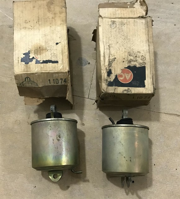 196869 Camaro Rally Sport Headlight Vacuum Actuators GM 5638486 for