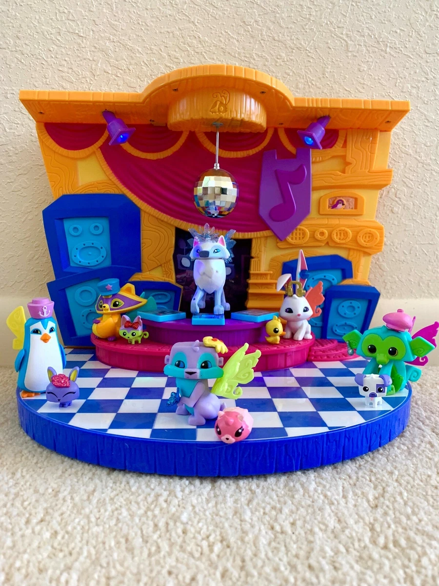 Animal jam hotsell club geoz playset