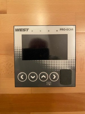 West Control Pro-EC44 Temperature Controller in Neu