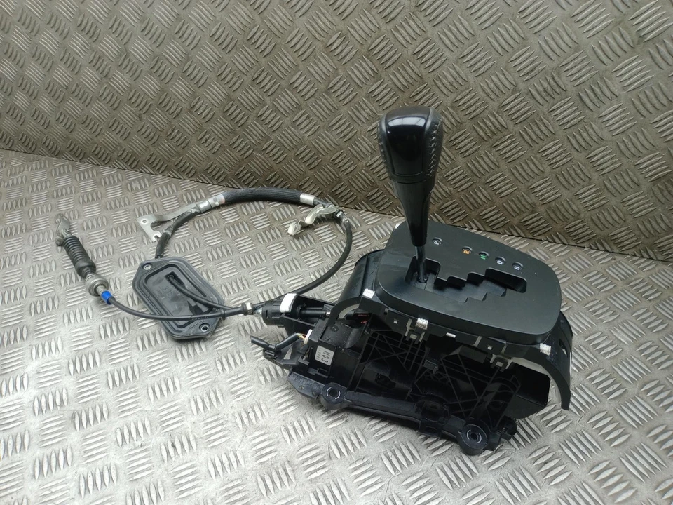 TOYOTA YARIS CÂMBIO SELETOR LIGAÇÃO AUTOMÁTICA 3356052520 MK3 XP130 2011-2019 - Imagem 3 de 4