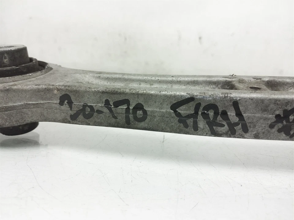 Braço de controle inferior dianteiro direito do passageiro Audi A6 2006-2011 4F0-407-151-A - Imagem 2 de 4