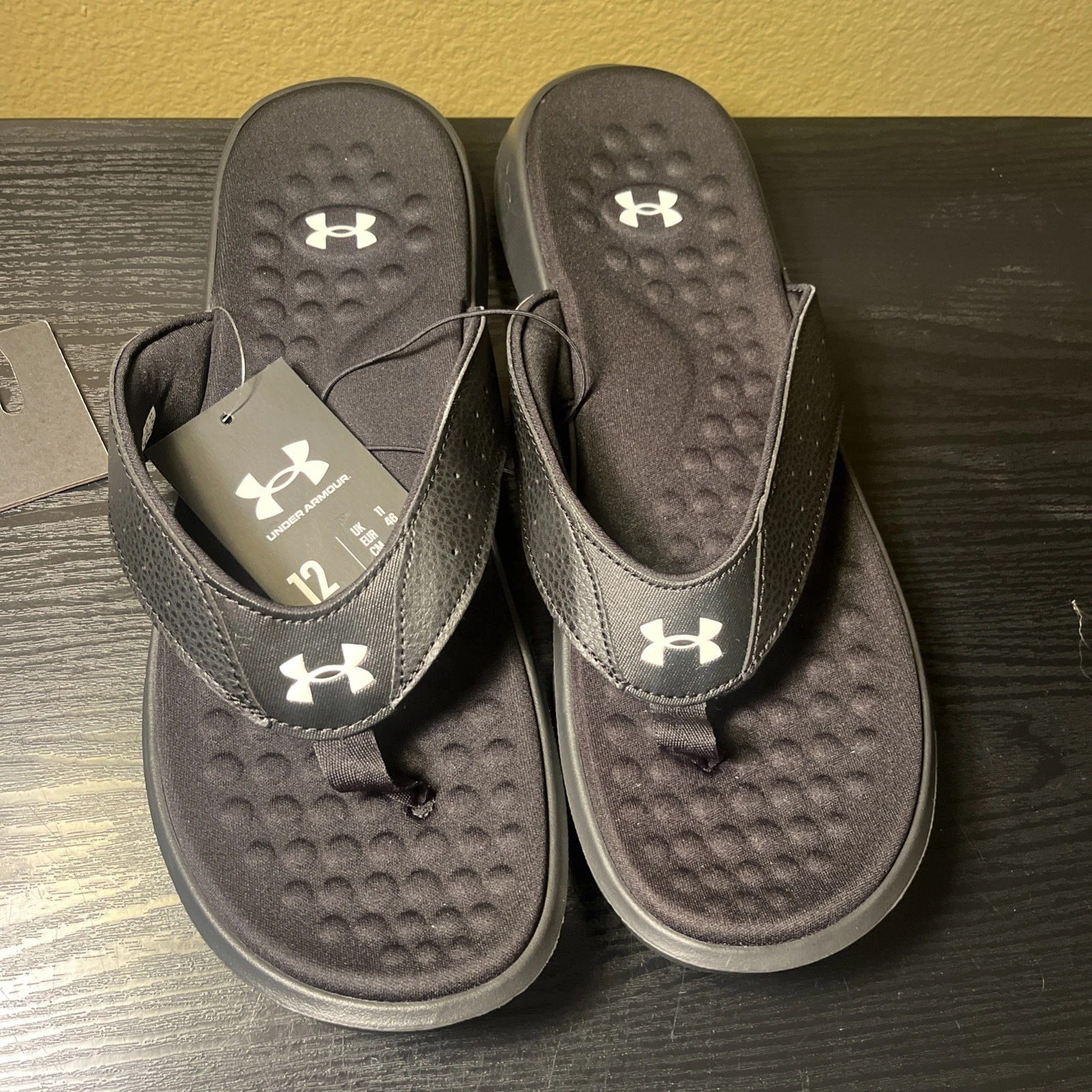 Under Armour Men's Black/White Ignite Pro Sandals Size 12 New With Tag
