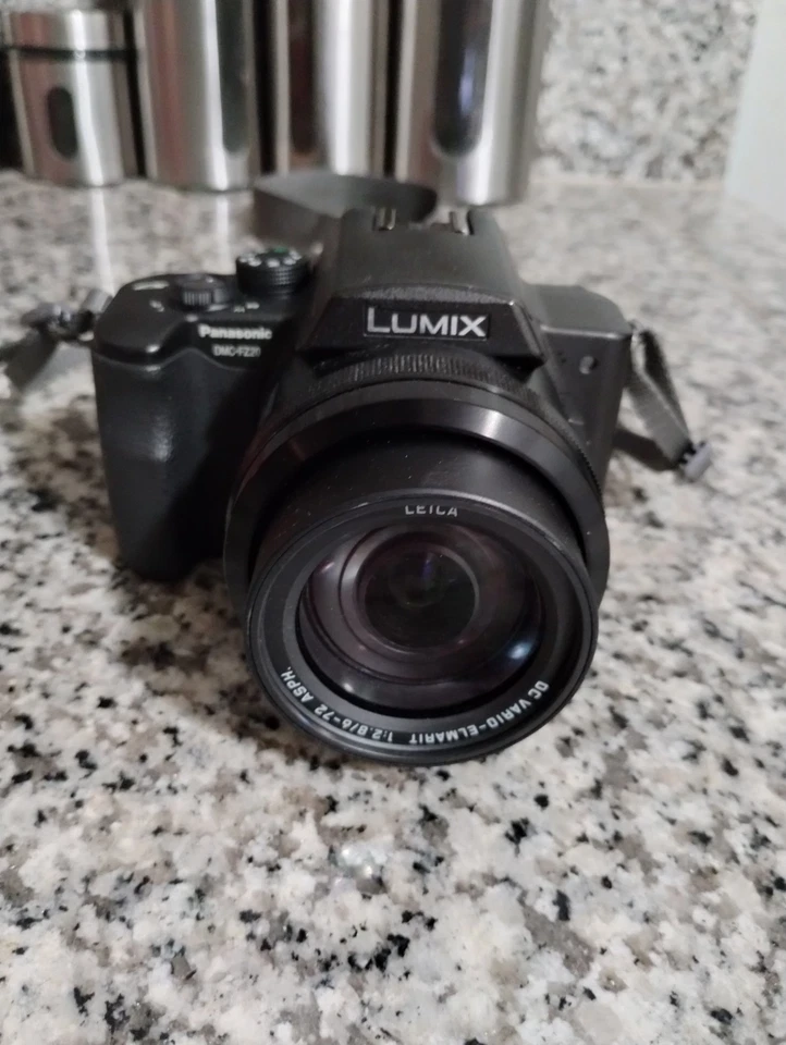 松下 Lumix DMC-FZ20 数码相机 带充电器和电池  — 第 4/4 张图片