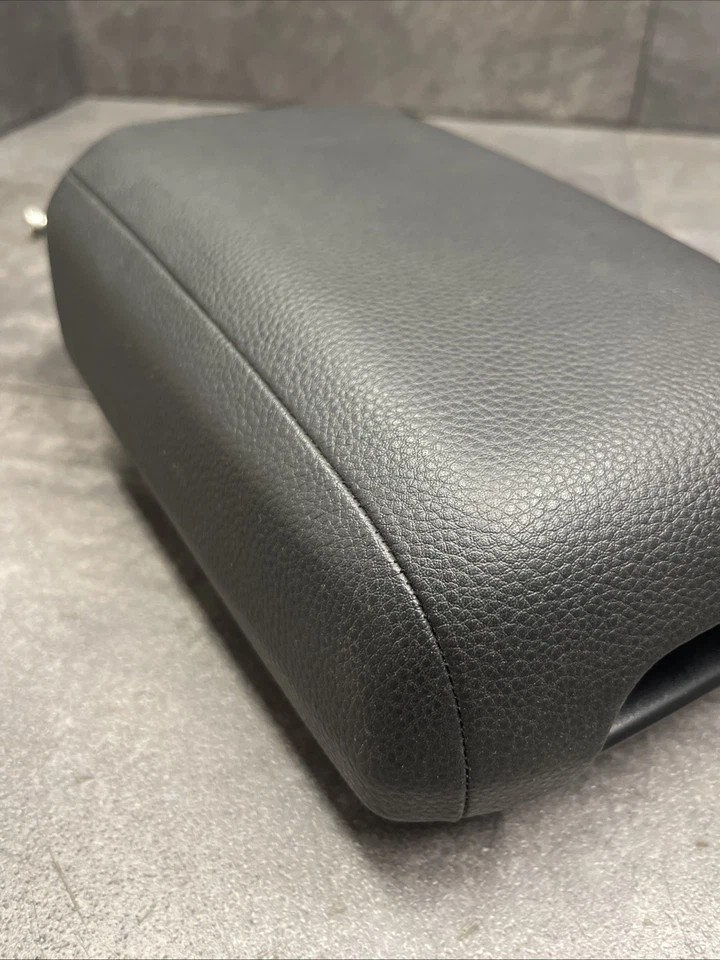 OEM 2015 - 2023 PPORSCHE MACAN ЦЕНТРАЛЬНАЯ КОНСОЛЬ ПОДЛОКОТНИК КРЫШКА ДЛЯ ХРАНЕНИЯ ЧЕРНАЯ КОЖА - Изображение 4 из 4