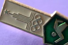 Moscow 1980 Summer Olympic Games SWIMMING Pictogram Logo Soviet Russia PIN Badge