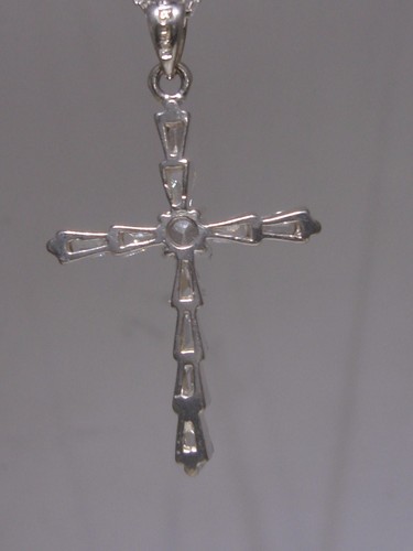 ELEGANT VINTAGE STERLING SILVER BAGUETTE RHINESTONE CROSS NECKLACE! - Picture 2 of 8