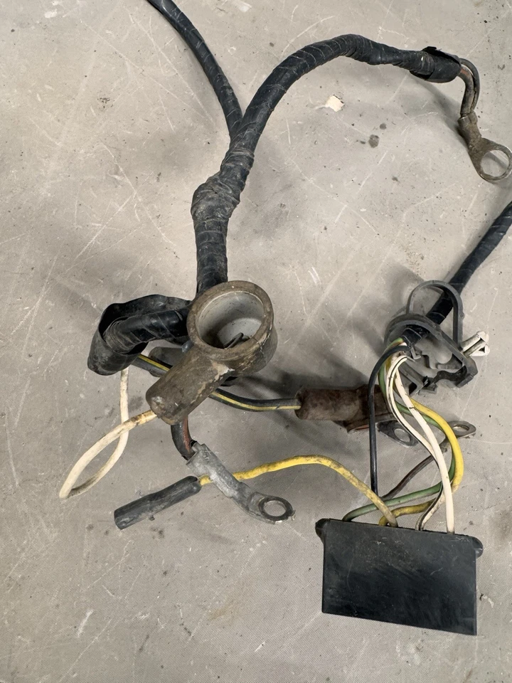 Arnés de cableado del alternador Ford Galaxie 1967 1968 bahía del motor regulador de voltaje equipo original Foto 3 de 4