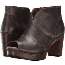 dansko delphina size 36