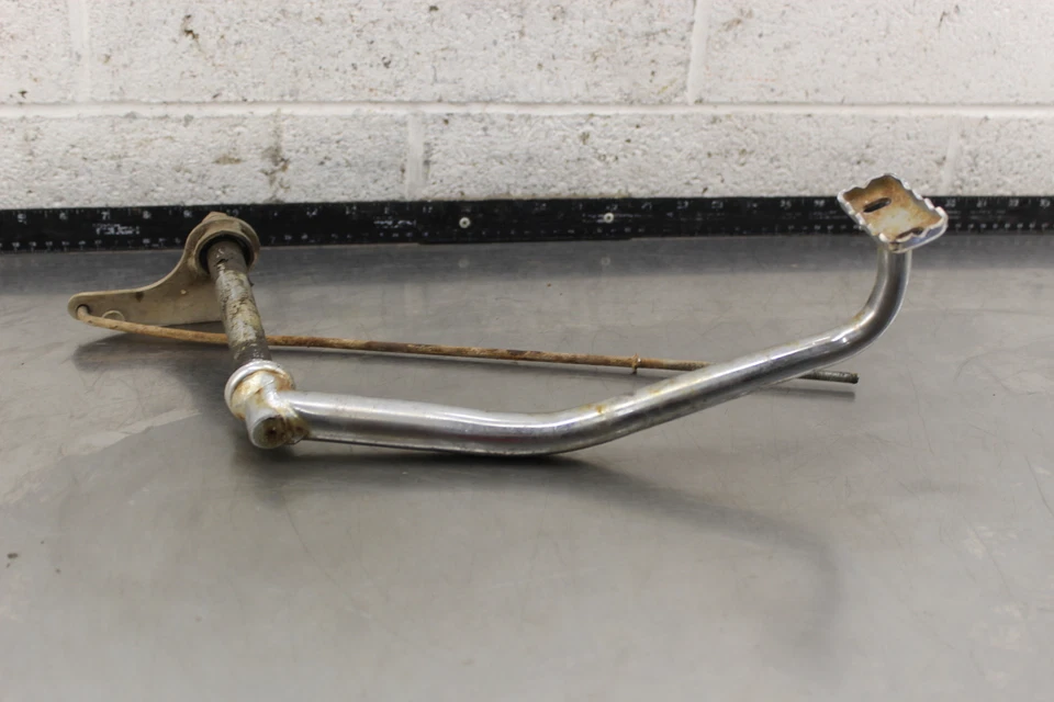 Kawasaki Bayou 185 KLF185A 1985 juego trasero derecho pedal de freno O929 Foto 2 de 4