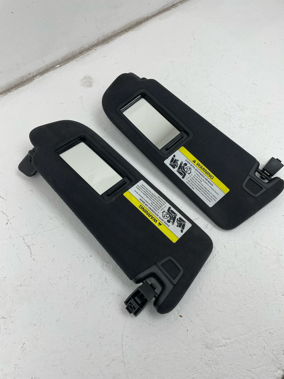 2015-2020 BENTLEY BENTAYGA OEM Sun Visor Shade Set Left & Right Black Suede