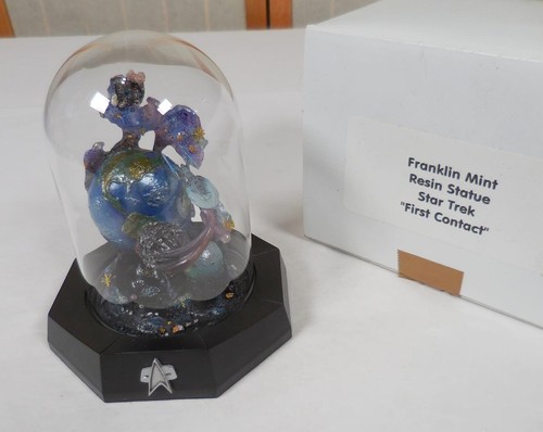 Franklin Mint Star Trek Statue in Glass Dome (1999) - First Contact