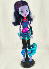Monster High Jane Boolittle Basic mit Haustier Needles - Mattel Puppe Doll