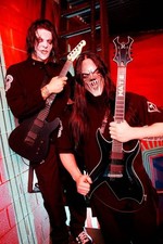 Mick Thomson Jim Root Slipknot Posed Portrait Of Jim Root Mick Thomson Photo 1