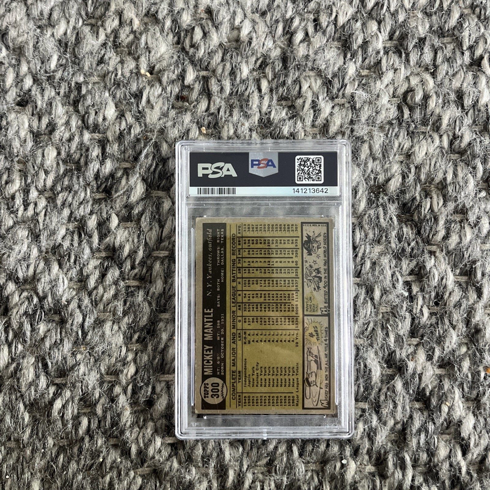 1961 Topps Mickey Mantle #300 New York Yankees PSA 2 Nice centering  view 2