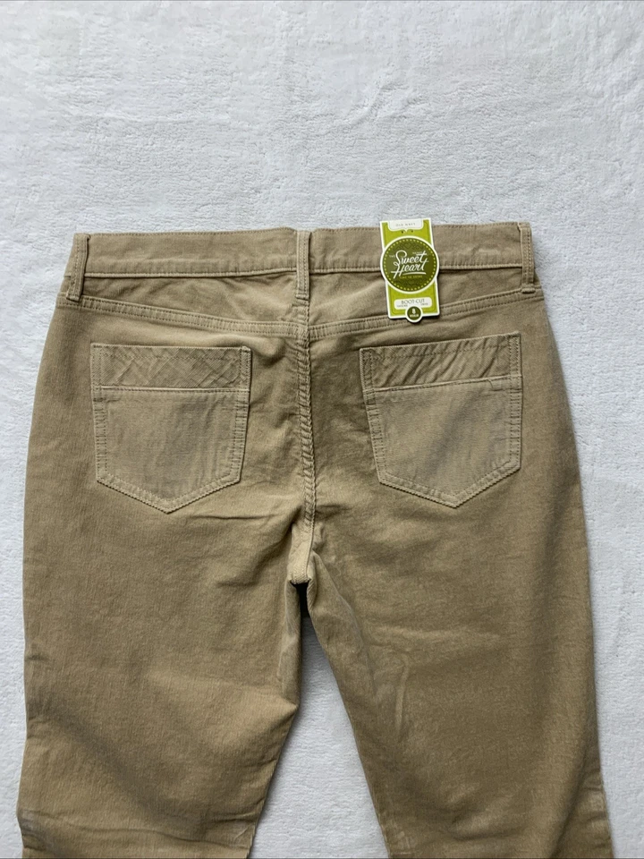 Old Navy The Sweetheart Women 8 corduroy pants Classic Rise Stretch Boot Cut New - Image 2 of 4
