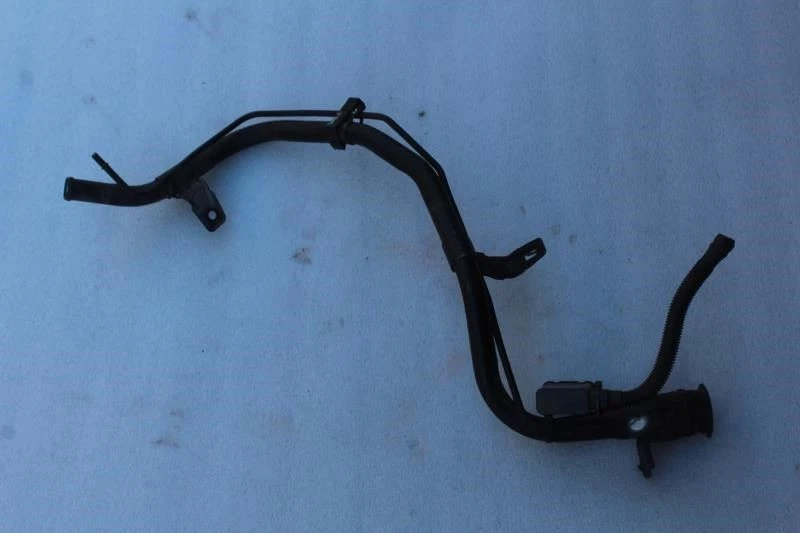 Chevrolet Volt 2016 2017 2018 2019 tubo de cuello de llenado de combustible de gasolina 233380321 Foto 2 de 4