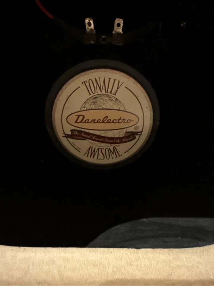 Danelectro Nifty Fifty Guitar Amplifier - image 4 of 4