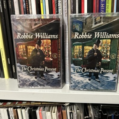 ROBBIE WILLIAMS - THE CHRISTMAS PRESENT - 2 X CASSETTE RED AND GREEN SEALED Neu!