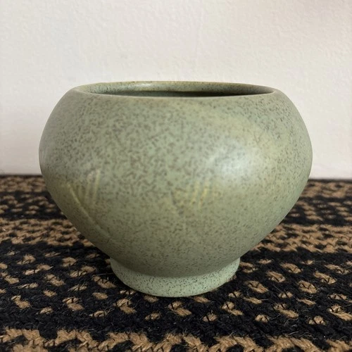 McCoy Floraline Pottery Planter Green Speckled