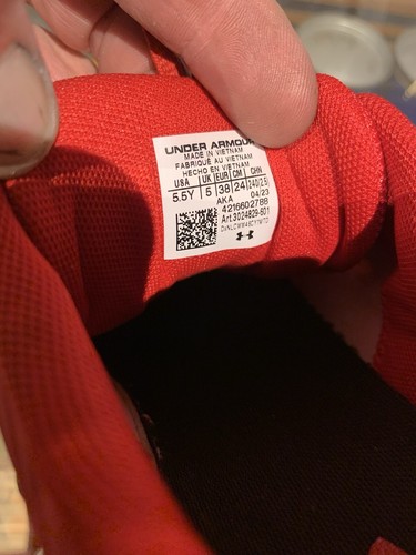 Under Armour “ Out Hustle “ Red Sneakers Size 5.5 - Picture 5 of 5