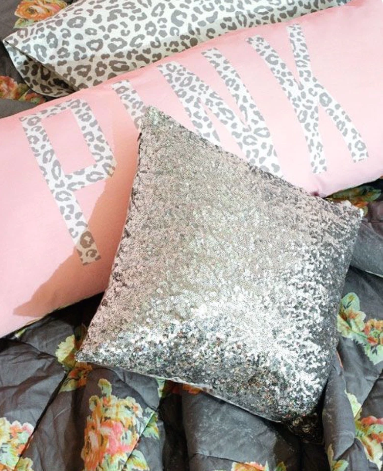 Victoria's Secret ROSA Bling Almohada Gris/Blanco/Plateado Lentejuelas Estampado Leopardo Foto 4 de 4