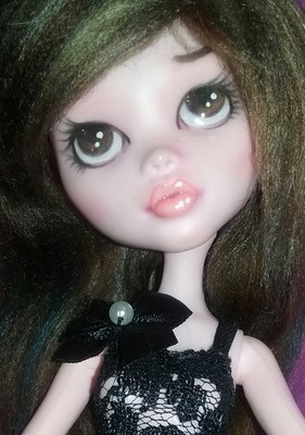 draculaura collector doll