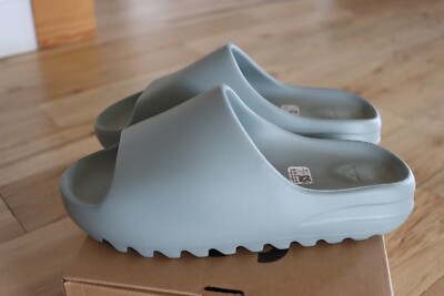 yeezy slide galerie lafayette