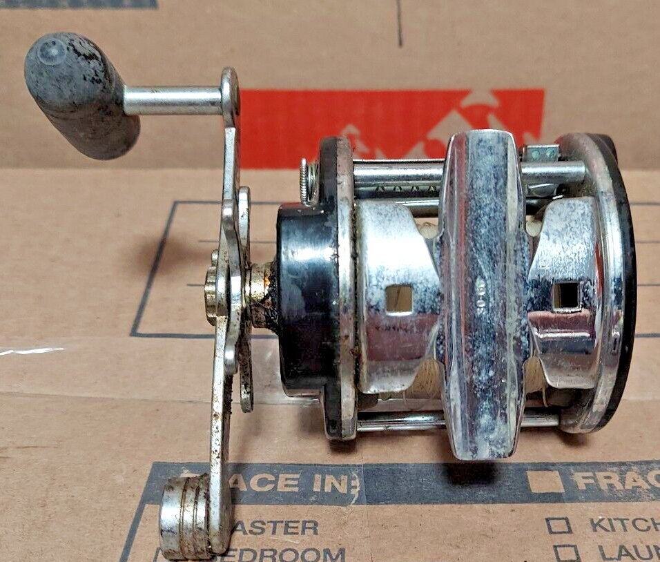 VINTAGE PENN 210 FISHING REEL, HIGH SPEED BALL BEARING, MADE