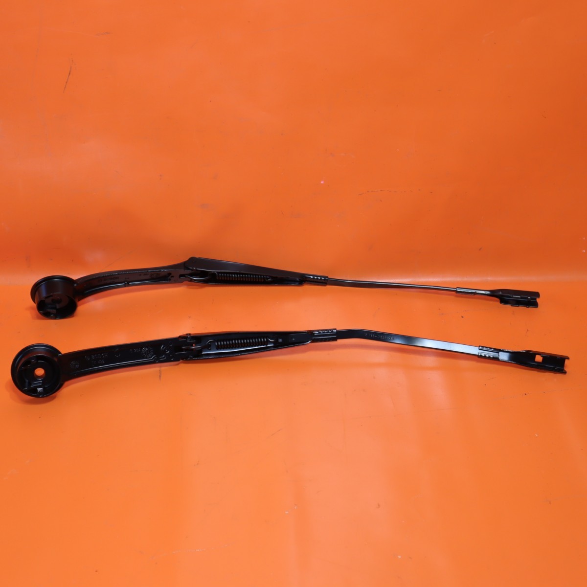 ASTON MARTIN VANTAGE WIPER ARM WINDSHIELD 2018 2019 2020 KY63-17527-AA OEM
