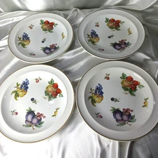 WEDGWOOD FRUIT SPRAYS 10 1/2'' DINNER PLATE SET OF 4