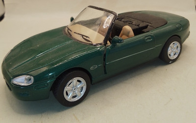 New Ray Jaguar XK8 Cabrio mit öffnenden Türen 1:39 1999