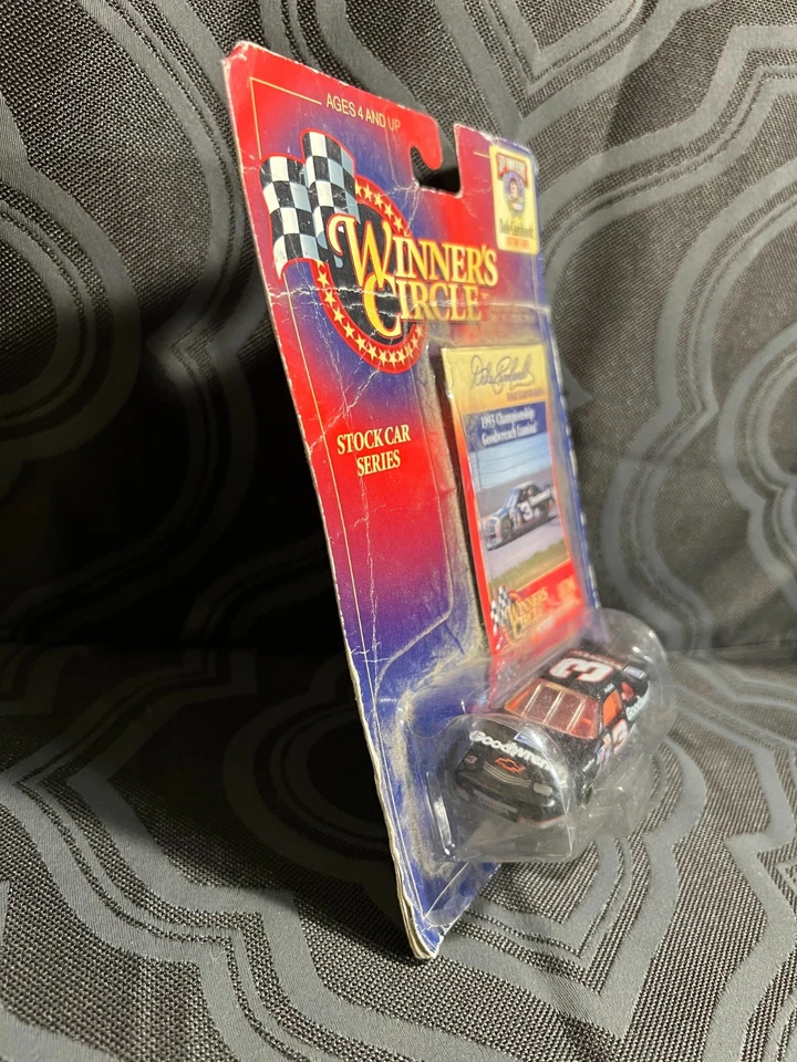 Winner's Circle Dale Earnhardt 50º Año 1/64 1993 Campeonato #3 GM Goodwrench Foto 3 de 4