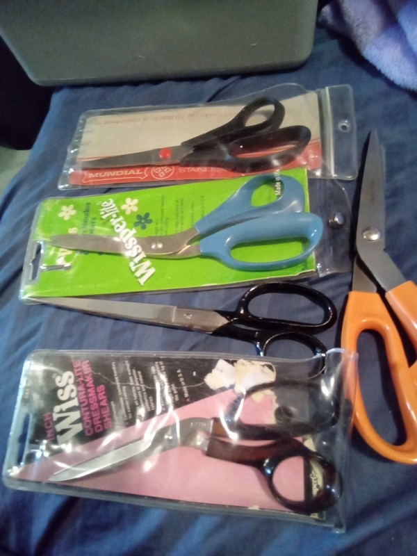 Vintage Lot Dressmaker Sheers Wiss, Mundial,fiskers Pinking 5 Pairs