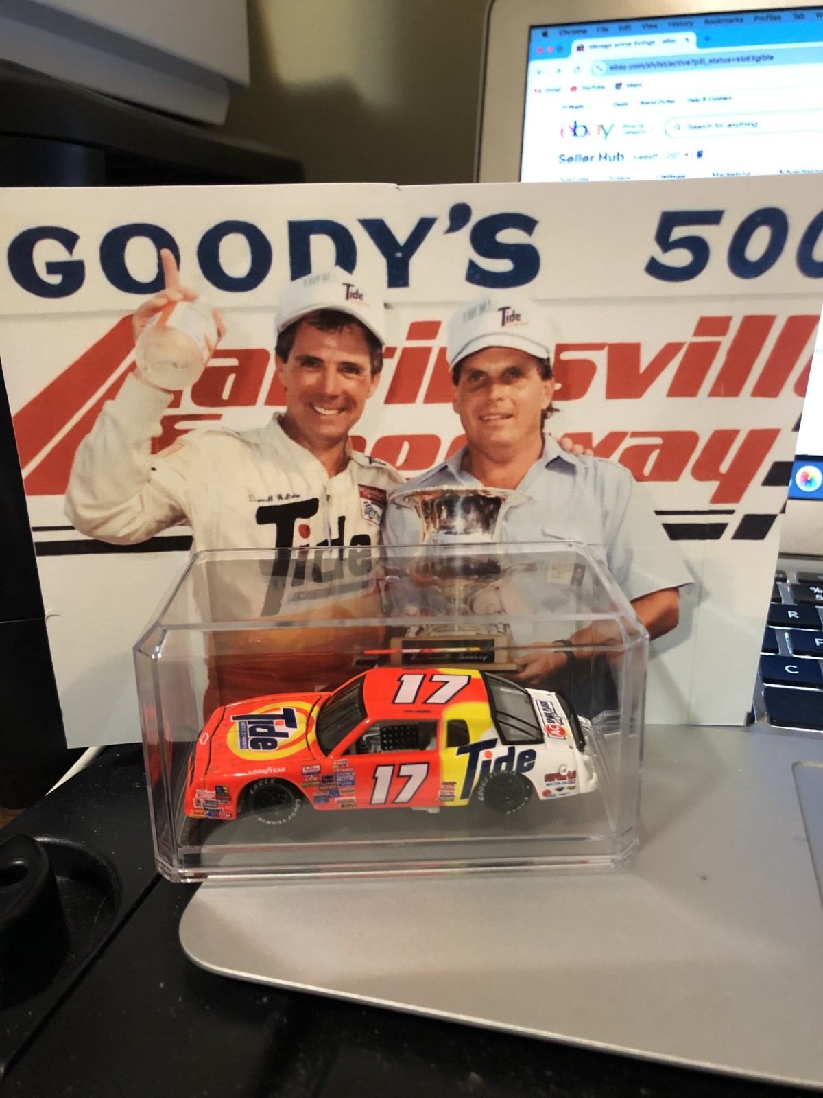 RARE-Darrell Waltrip #17 Tide Monte Carlo 1:64-Chevy 200th Win-Martinsville 1987