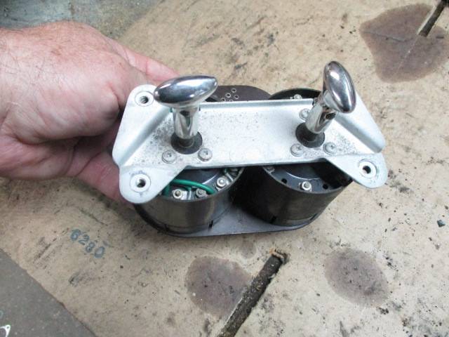 1970 Early Rolls Royce Silver Shadow Upper and Lower Air Control Switches