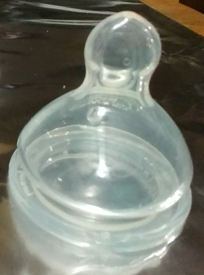 Lot 5 Pack New NUK Anti-Colic Clear Silicone Slow/Medium Flow Nipples - Image 3 of 4