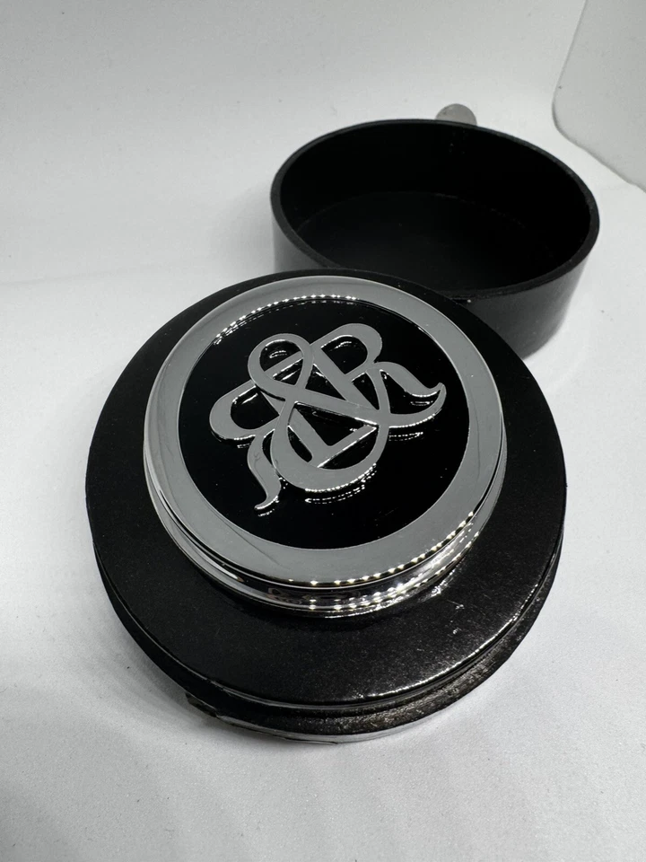 Sombra de ojos Rock & Republic Saturate color marrón tribal Foto 3 de 4