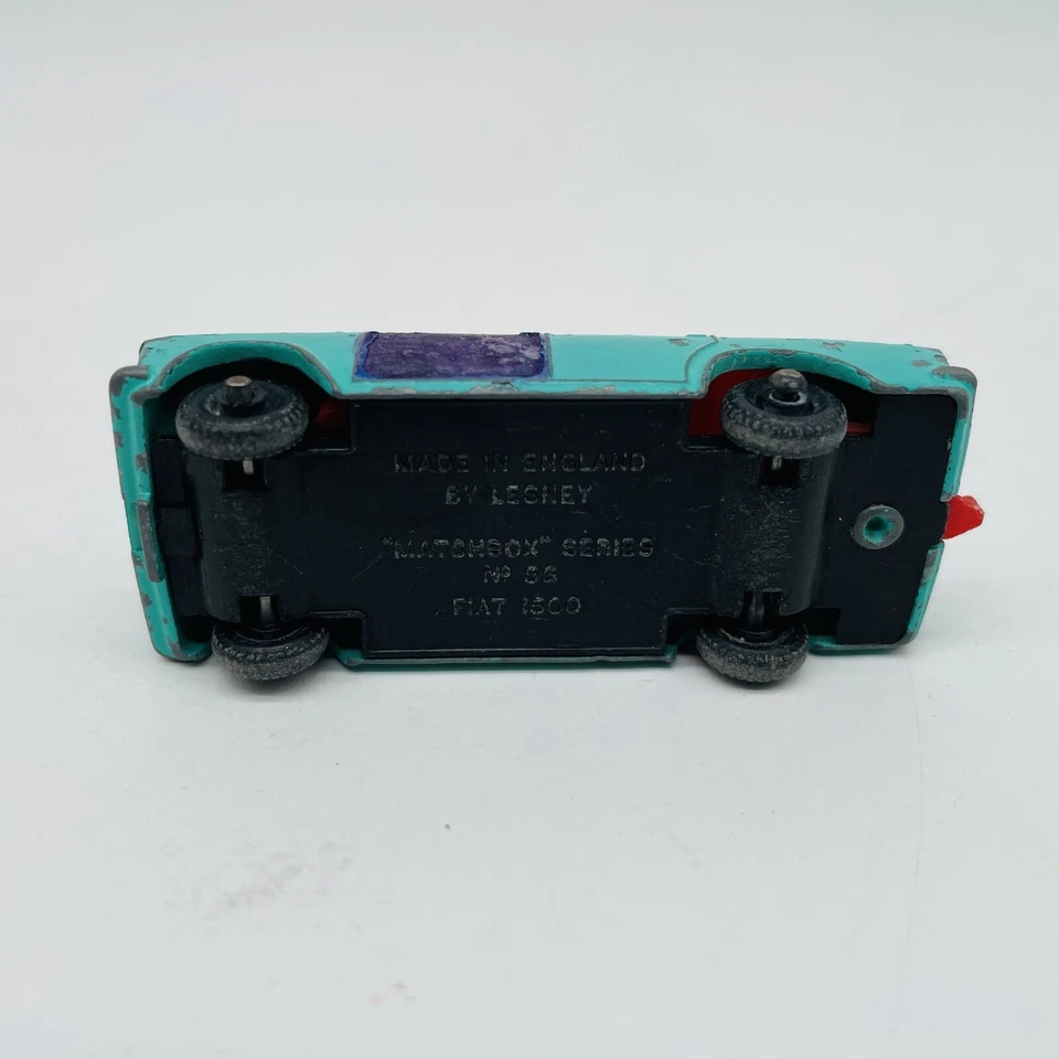 LESNEY MATCHBOX SERIES FIAT 1500-VERMELHO INTERIOR-VERDE Bom Estado - Imagem 3 de 4