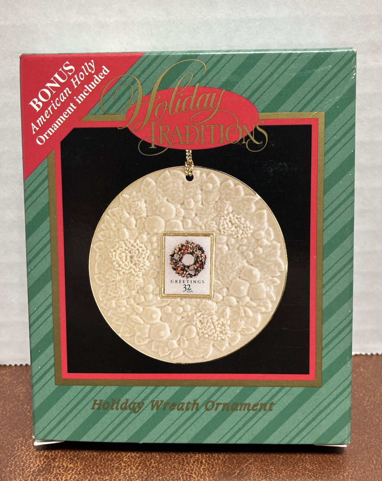 1998 Hallmark Holiday Traditions USPS Wreath Ensemble Vintage Ornament