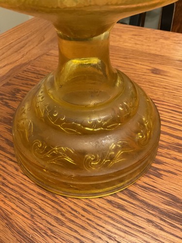 VTG P&A (Plume & Atwood) Risdon Amber Glass Oil Lamp - Picture 4 of 7