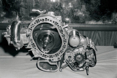 Suzuki Drehmotor - RE-5 A Ausschnitt von Wankel-designter Motor - 1974 4x6 Foto 