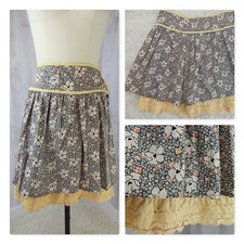 1970s Vintage SKIRT Mini COTTON NOVELTY FLORAL LACE TRIM Country Boho S/M