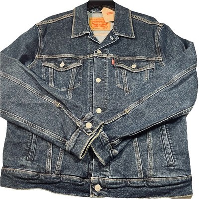 NWT Levi s Men s Trucker Jean Jacket Size M Dark Wash