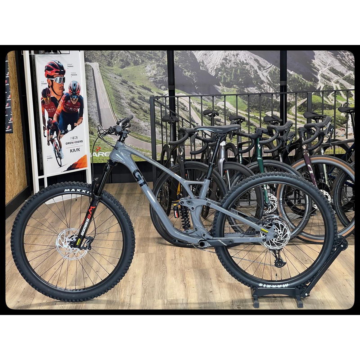 GT Sensor Carbon Elite 29 2024 | eBay