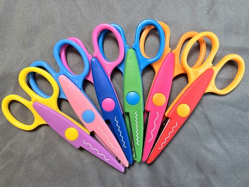 Choose Your Style (1) Craft Scissors Decorative Edge for Kids, Zig-Zag Wavy Fun