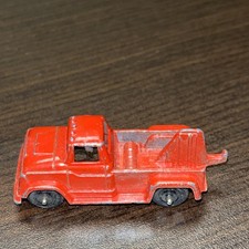 Vintage Tootsie Toy Red Metal Diecast Tow Truck Made In USA