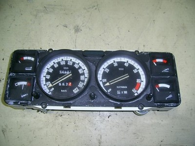 Lancia Gamma Berlina 2500 830 AB (2) Speedometer Instrument Cluster